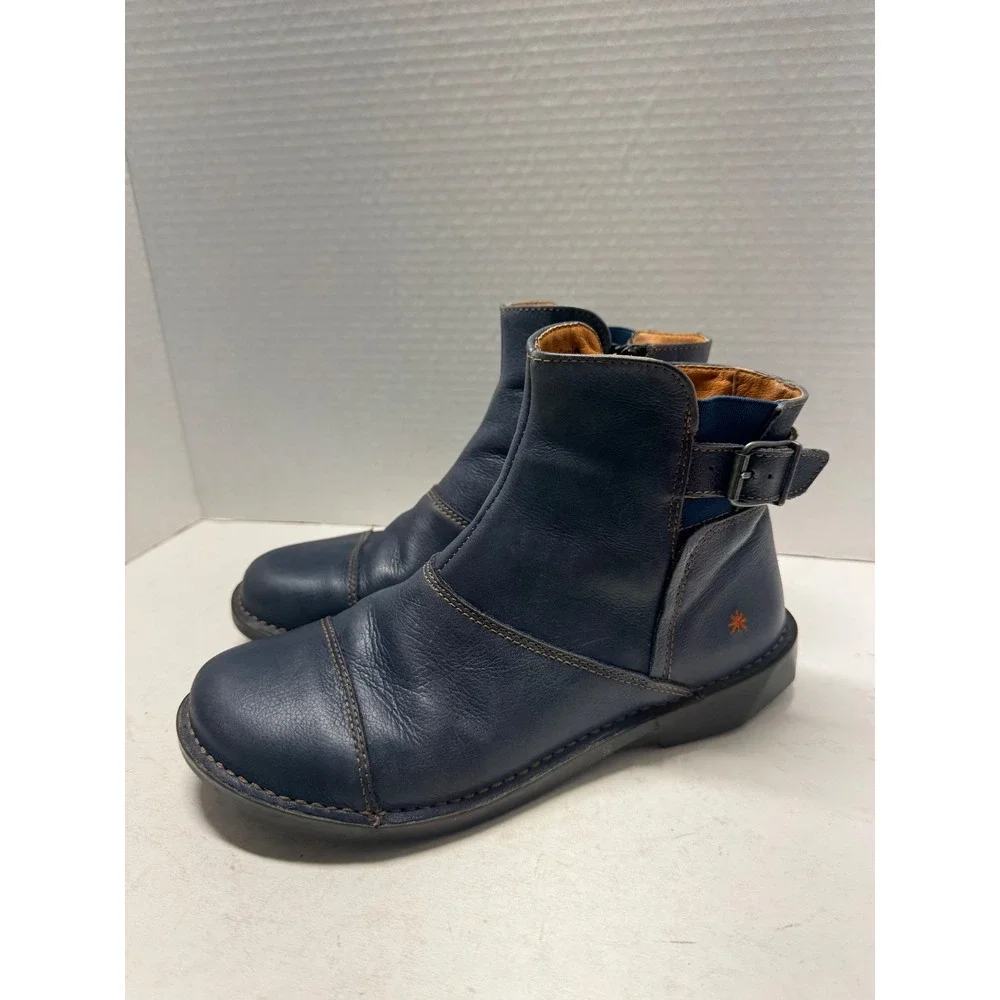 Art Company Navy Leather Ankle Boots Made in Spain Size 39 8.5 Buckle Zip 917